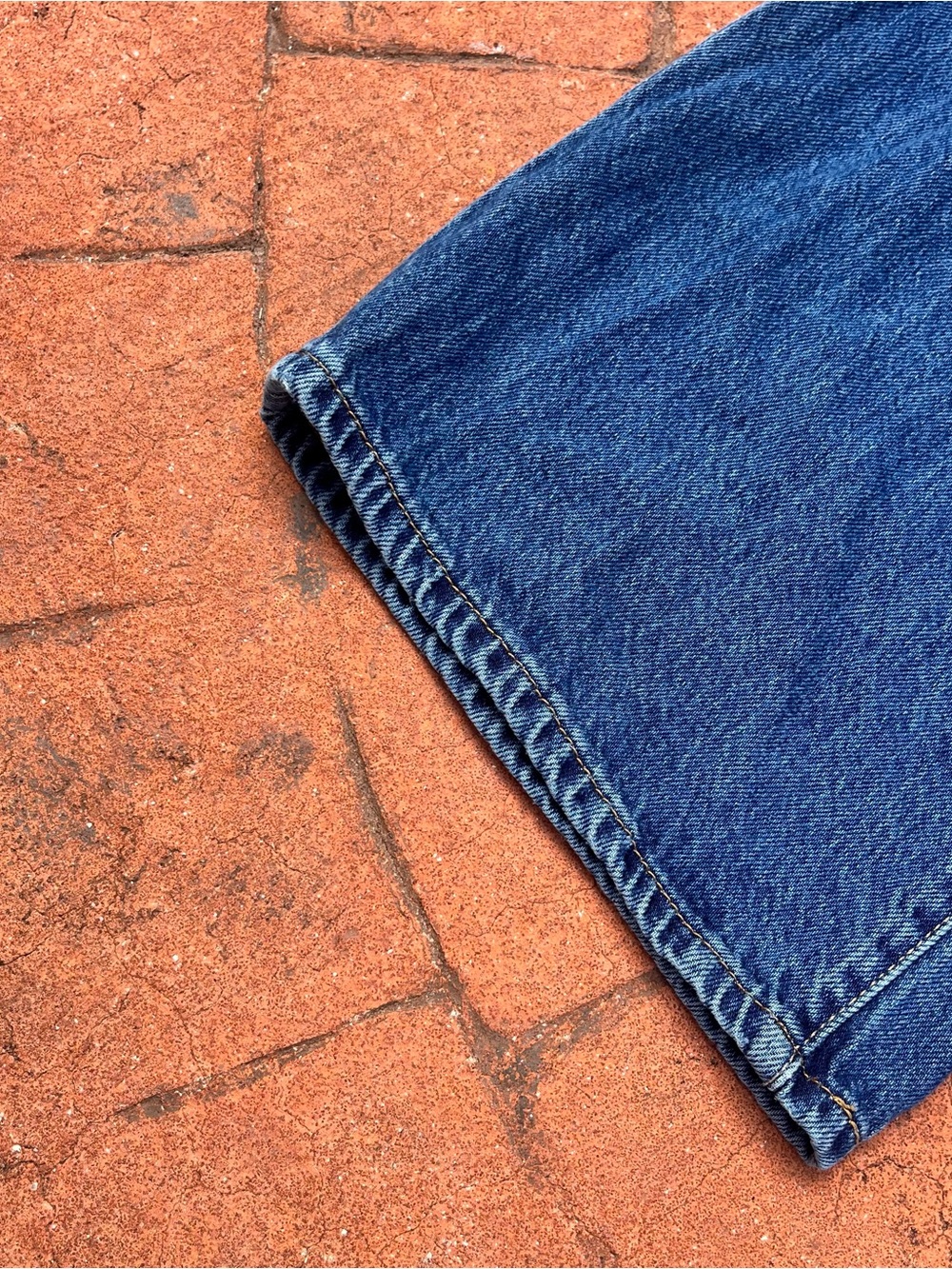 Levi’s Denim Premium Blue Women’s Big E Cinch Waist Wide Leg Jeans Size 23x29 - Picture 2 of 10